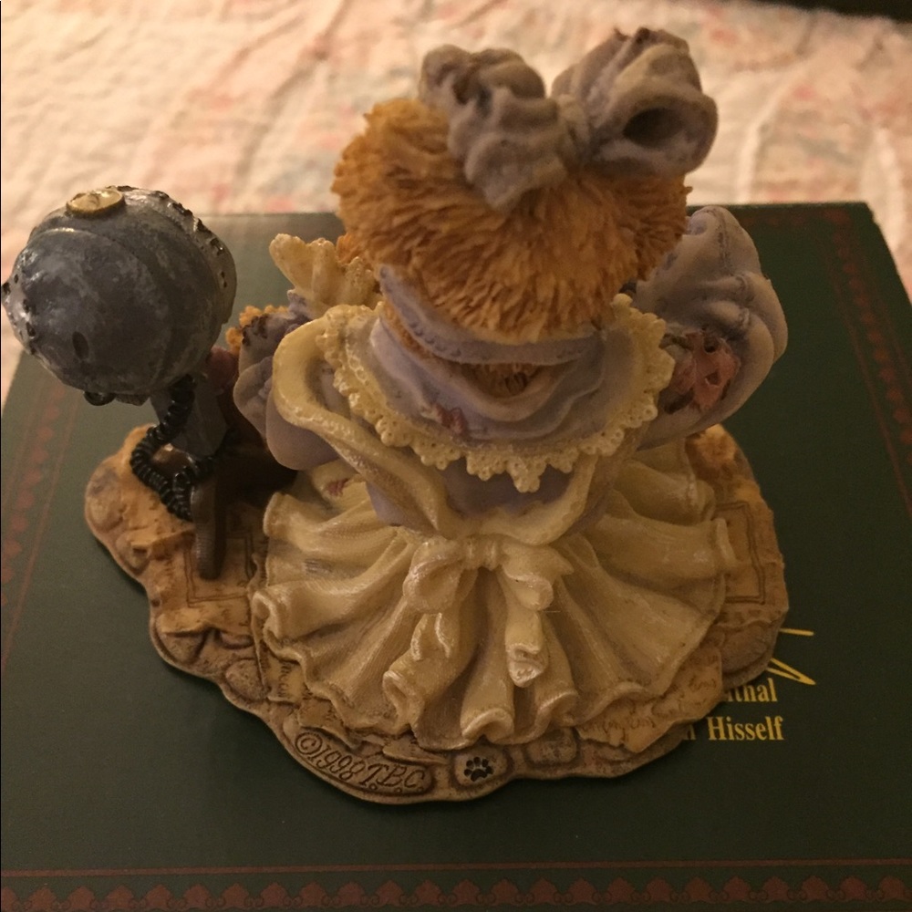 Home Decor Bear Figurine - Picture 2 of 3